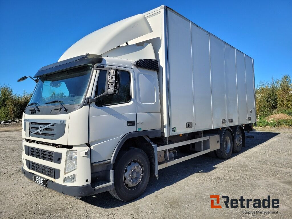Skåpbil Volvo FM 11 6x2 Euro 5 - Kravas automašīna ar slēgto virsbūvi: foto 1 Skåpbil Volvo FM 11 6x2 Euro 5 - Kravas automašīna ar slēgto virsbūvi: foto 1