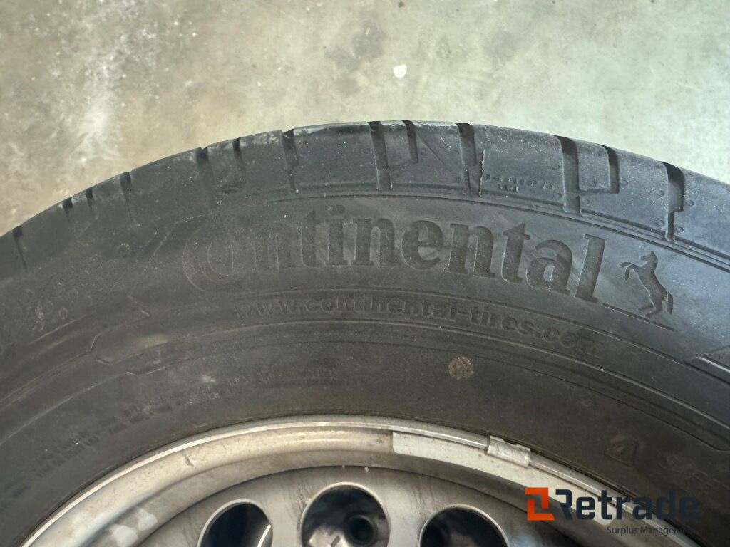 Sommardäck Continental 235/65R16C på fälg MB Sprinter - Celtniecības maisītājs: foto 5 Sommardäck Continental 235/65R16C på fälg MB Sprinter - Celtniecības maisītājs: foto 5