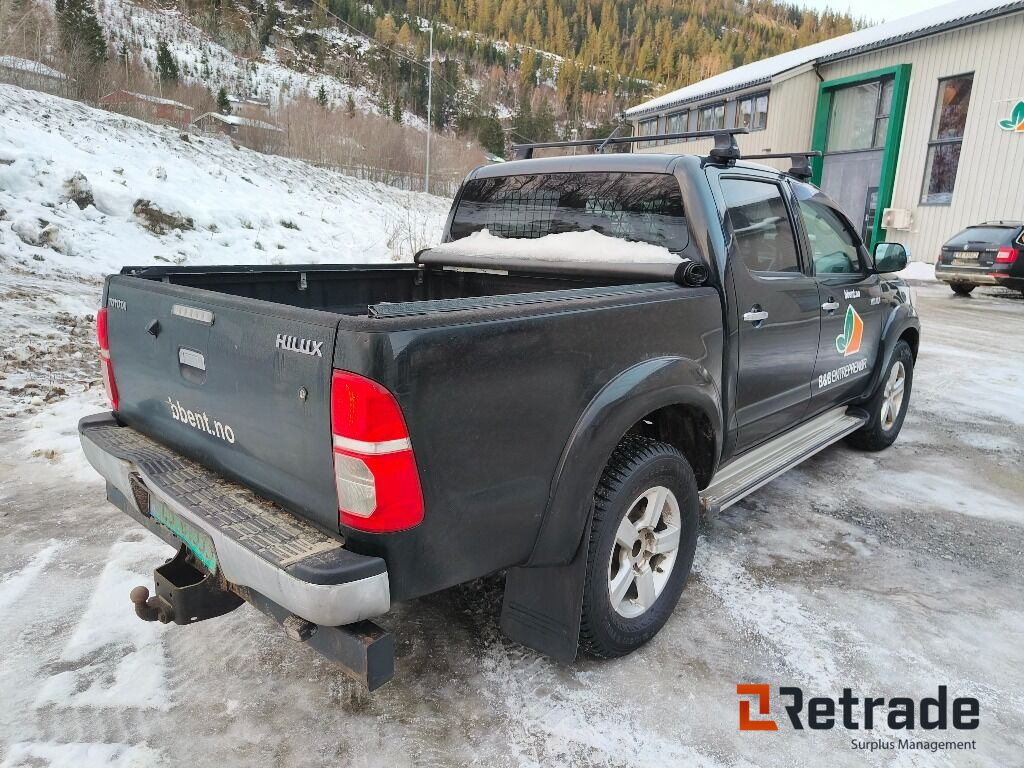 TOYOTA Hilux 4WD - Vieglā automašīna: foto 4 TOYOTA Hilux 4WD - Vieglā automašīna: foto 4