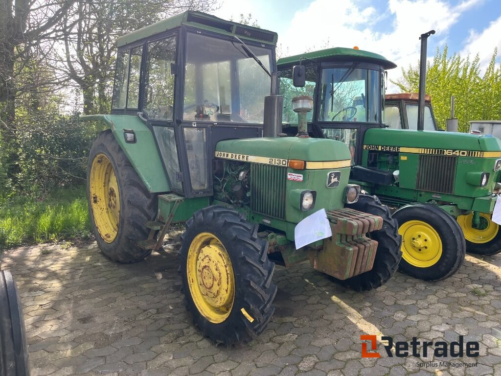 Tractor John Deere 2130 D 4 X 4 Traktor 2130 4 X 4 - Traktors: foto 3 Tractor John Deere 2130 D 4 X 4 Traktor 2130 4 X 4 - Traktors: foto 3