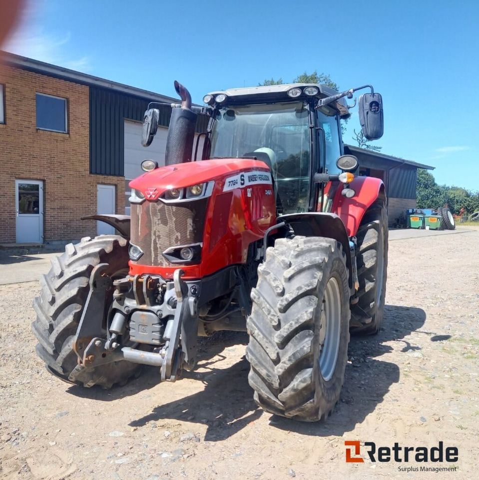 Traktor Massey Ferguson 7724 S 4WD Traktor Dyna 6 - Traktors: foto 3 Traktor Massey Ferguson 7724 S 4WD Traktor Dyna 6 - Traktors: foto 3