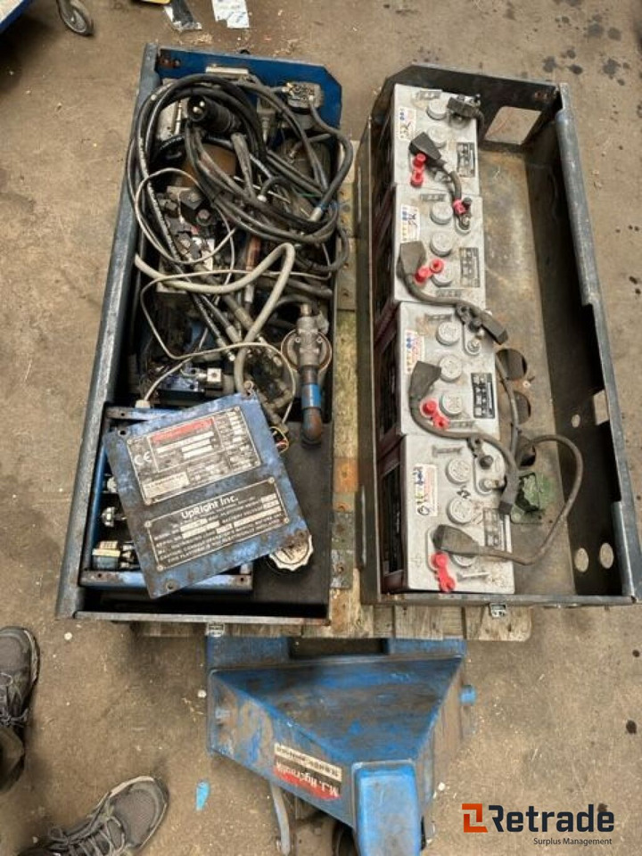 Upright Sax Platform 10 meter / Scissor platform 10 meters - Šķērveida pacēlājs: foto 3 Upright Sax Platform 10 meter / Scissor platform 10 meters - Šķērveida pacēlājs: foto 3