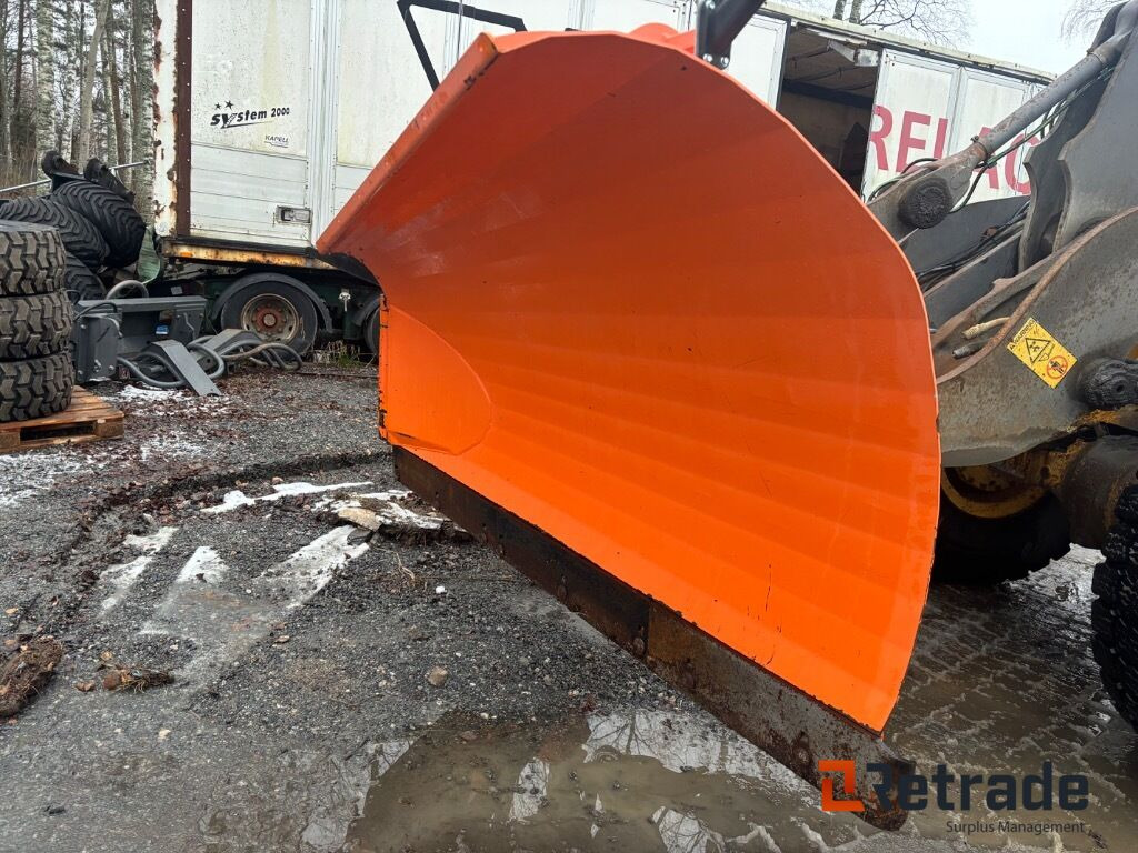 Vikplog Pronar PUV4000HD - Celtniecības maisītājs: foto 3 Vikplog Pronar PUV4000HD - Celtniecības maisītājs: foto 3