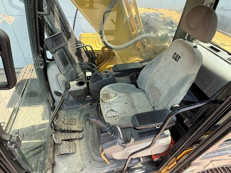 Kāpurķēžu ekskavators Cat 323DL - German Machine / Quick Coupler: foto 8