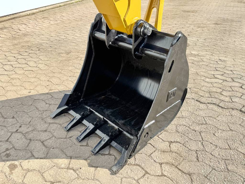 Jaunā Ekskavators-iekrāvējs Cat 424 4WD - Hammer Lines / Airco / Side Shift: foto 19