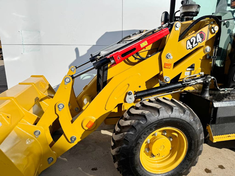 Jaunā Ekskavators-iekrāvējs Cat 424 4WD - Hammer Lines / Airco / Side Shift: foto 14