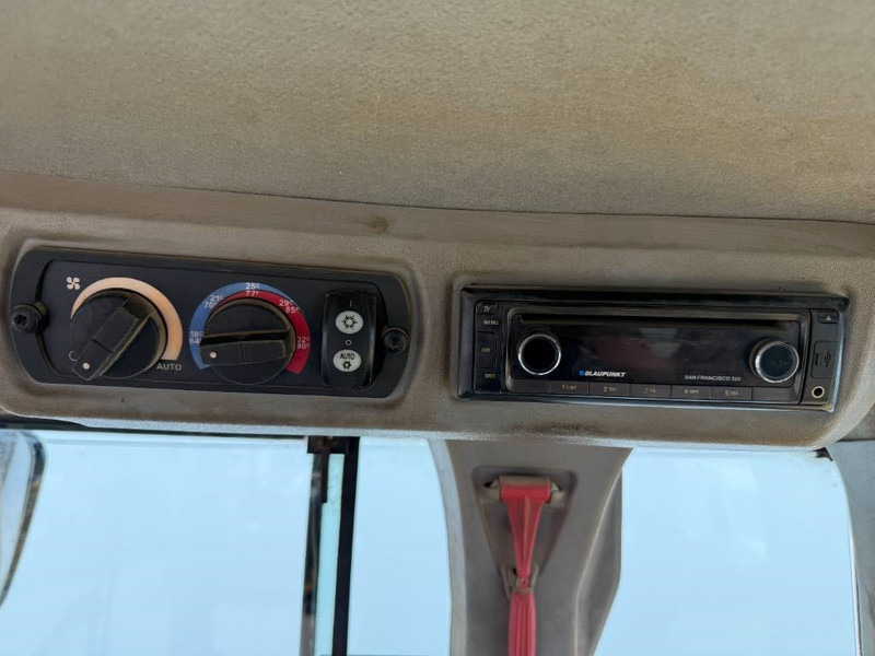 Riteņu iekrāvējs Cat 938K - German Machine / Automatic Greasing: foto 13