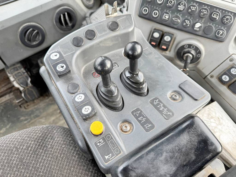 Riteņu iekrāvējs Cat 988K - CE + EPA Certified / Airco: foto 10