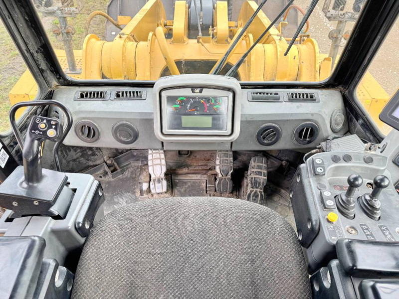 Riteņu iekrāvējs Cat 988K - CE + EPA Certified / Airco: foto 8