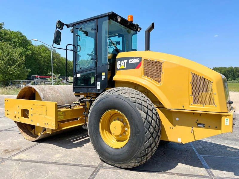 Cat CS66B - Excellent Condition / Low Hours / CE - Veltnis: foto 3 Cat CS66B - Excellent Condition / Low Hours / CE - Veltnis: foto 3