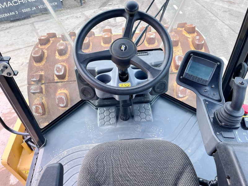 Veltnis Cat CS66B Excellent Condition / Low Hours / CE: foto 8
