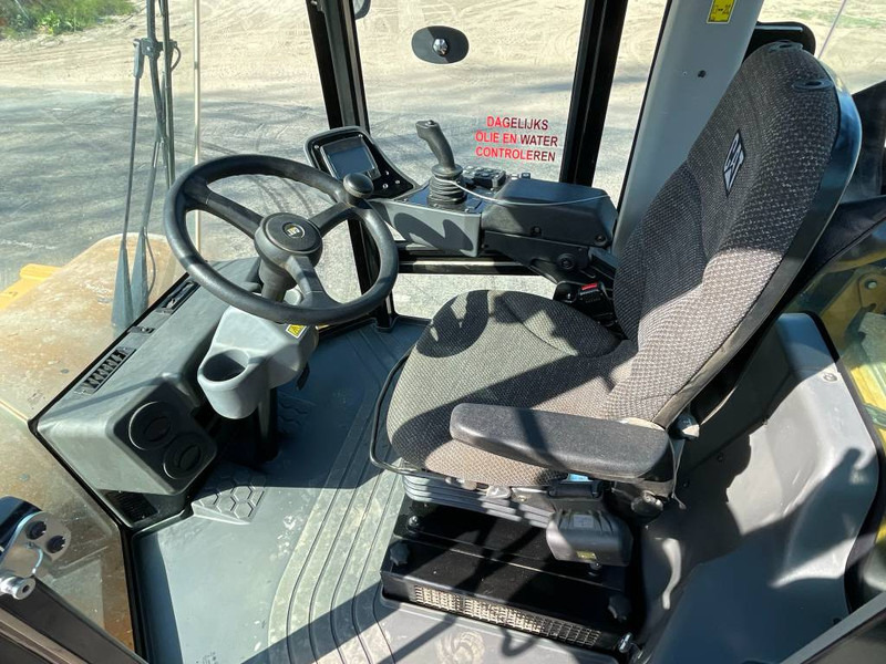 Veltnis Cat CS66B - Low Hours / CE Certified / Airco: foto 7