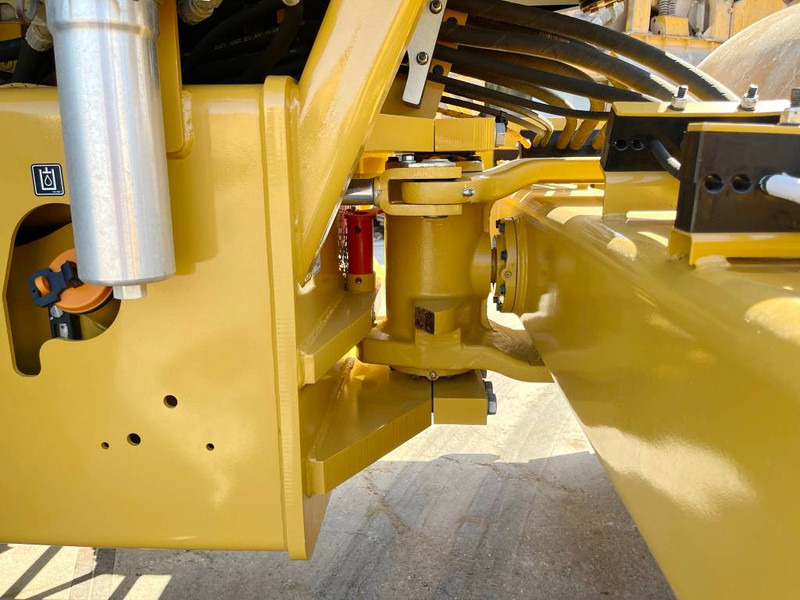 Veltnis Cat CS66B - Low Hours / CE Certified / Airco: foto 13