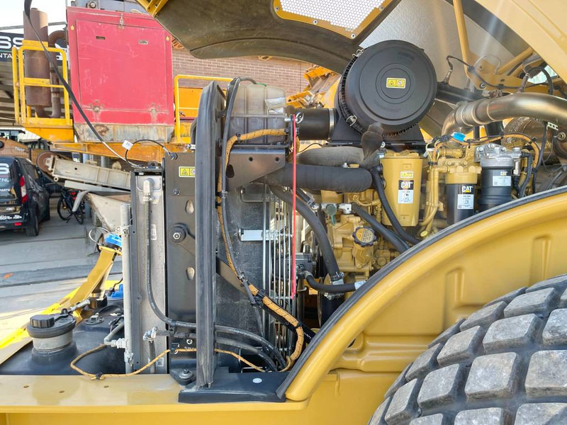 Veltnis Cat CS66B - Low Hours / CE Certified / Airco: foto 16