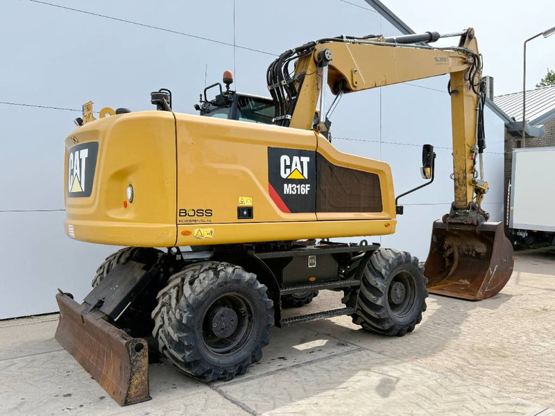 Cat M316F - Quick Coupler / Triple Boom / Auto Lube - Riteņu ekskavators: foto 5 Cat M316F - Quick Coupler / Triple Boom / Auto Lube - Riteņu ekskavators: foto 5