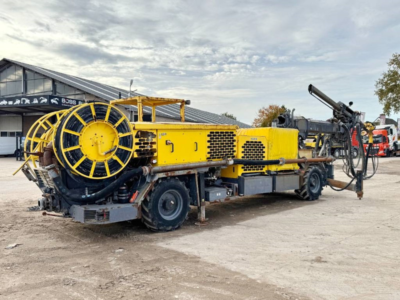 Epiroc ME5 concrete sprayer - Celtniecības tehnika: foto 4 Epiroc ME5 concrete sprayer - Celtniecības tehnika: foto 4