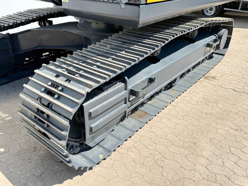 Jaunā Kāpurķēžu ekskavators Hyundai R210 *2025 Model* - New / Unused / Hammer Lines: foto 16