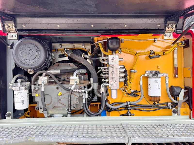 Kāpurķēžu ekskavators Liebherr R926WLC - Dutch Machine / Camera / Quick Coupler: foto 20