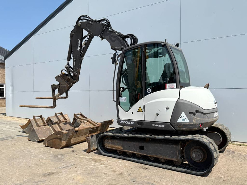 Mecalac 8MCR - 6 Attachments Included! Auto Greasing - Mini-ekskavators: foto 3 Mecalac 8MCR - 6 Attachments Included! Auto Greasing - Mini-ekskavators: foto 3