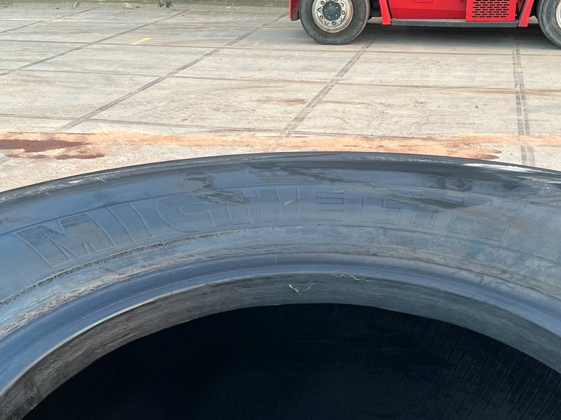 Riepas un diski - Celtniecības tehnika Michelin X Mine D2 45/65R45 Tyre x 2: foto 12