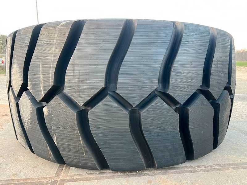 Riepas un diski - Celtniecības tehnika Michelin X Mine D2 45/65R45 Tyre x 2: foto 6