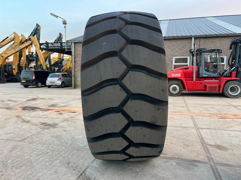 Riepas un diski - Celtniecības tehnika Michelin X Mine D2 45/65R45 Tyre x 2: foto 8