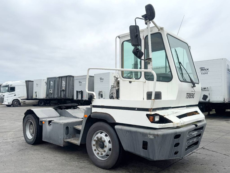 Terberg YT222 - Dutch truck / Automatic / 55t Payload - Termināļa traktors: foto 5 Terberg YT222 - Dutch truck / Automatic / 55t Payload - Termināļa traktors: foto 5