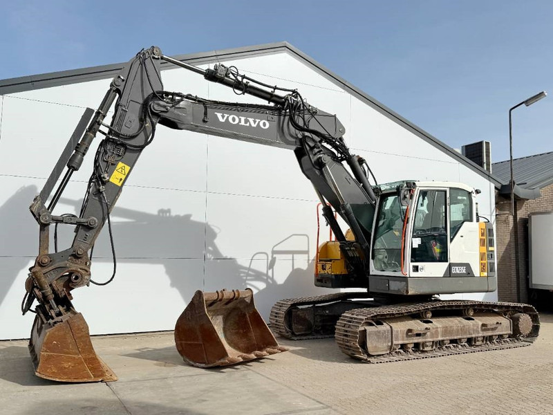 Volvo ECR235EL - Triple Boom / 2 Buckets Included - Kāpurķēžu ekskavators: foto 2 Volvo ECR235EL - Triple Boom / 2 Buckets Included - Kāpurķēžu ekskavators: foto 2