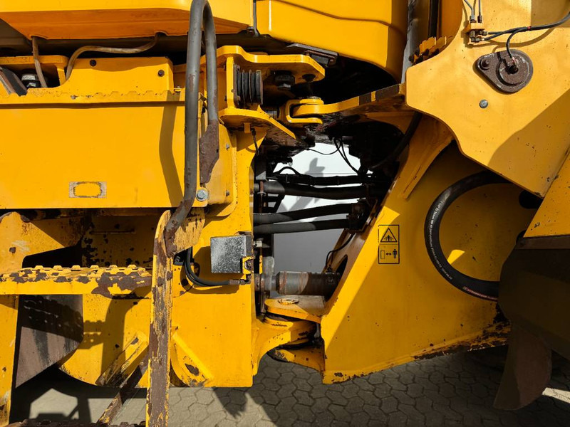 Riteņu iekrāvējs Volvo L180H - 3rd Function / Weight System: foto 19
