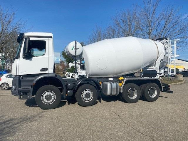 Mercedes Arocs 4145 - Betonvedējs: foto 1 Mercedes Arocs 4145 - Betonvedējs: foto 1