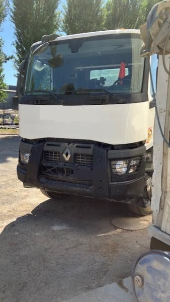 Renault Gamme T 480 - Kravas automašīna pašizgāzējs: foto 1 Renault Gamme T 480 - Kravas automašīna pašizgāzējs: foto 1