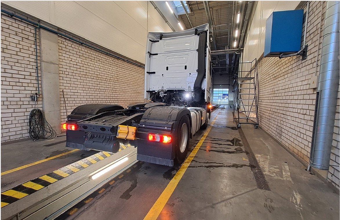 MERCDEDES BENZ ACTROS L - Vilcējs: foto 3 MERCDEDES BENZ ACTROS L - Vilcējs: foto 3