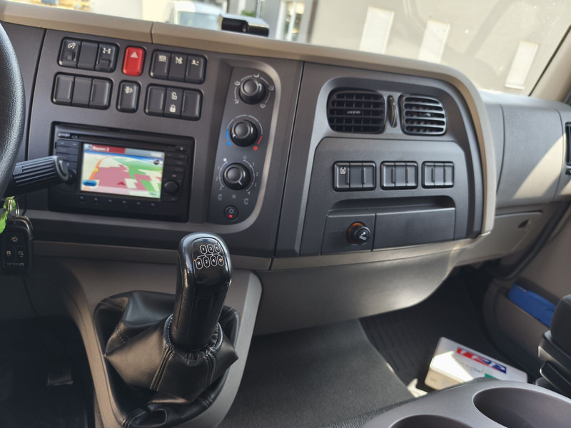 Kravas automašīna ar tentu DAF LF 180 FA: foto 16