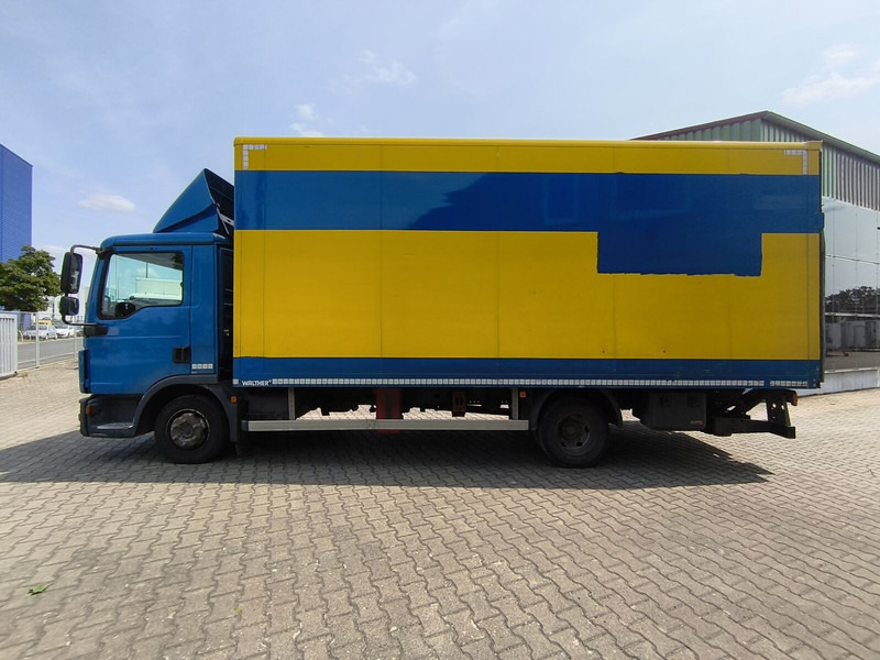 MAN TGL 7.180 8.180 - Kravas automašīna ar slēgto virsbūvi: foto 4 MAN TGL 7.180 8.180 - Kravas automašīna ar slēgto virsbūvi: foto 4