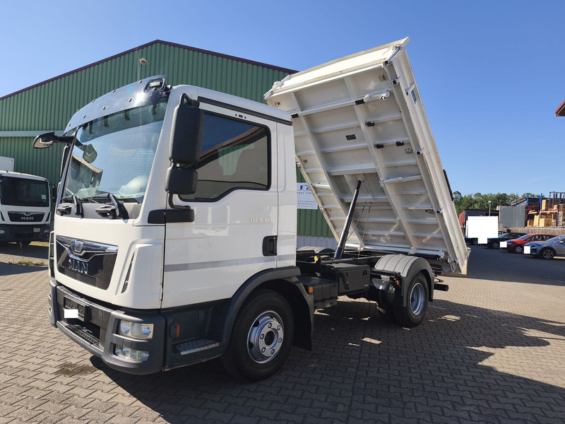 MAN TGL 8.180 Meiller Dreiseitenkipper 3-Sitzer 4x2 Euro 6 AHK (7) - Kravas automašīna pašizgāzējs: foto 2 MAN TGL 8.180 Meiller Dreiseitenkipper 3-Sitzer 4x2 Euro 6 AHK (7) - Kravas automašīna pašizgāzējs: foto 2