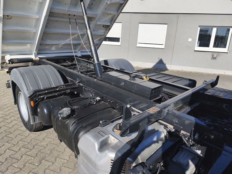 Kravas automašīna pašizgāzējs MAN TGL 8.180: foto 15