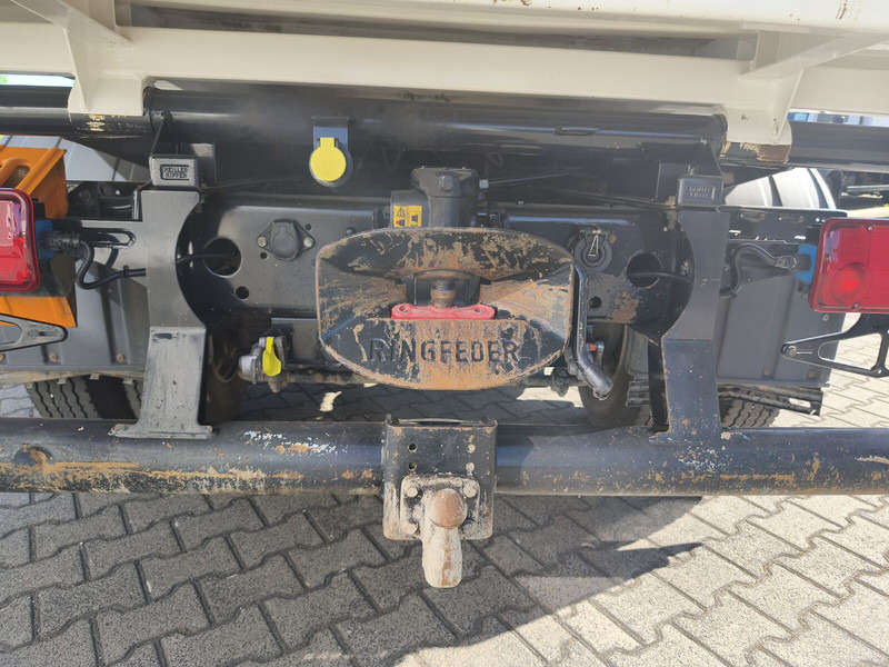 Kravas automašīna pašizgāzējs MAN TGL 8.180: foto 17