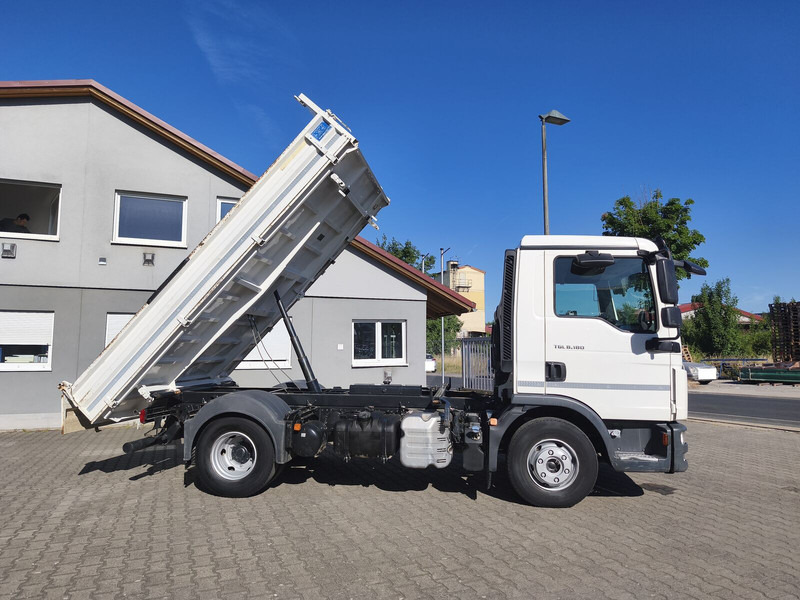 Kravas automašīna pašizgāzējs MAN TGL 8.180: foto 6