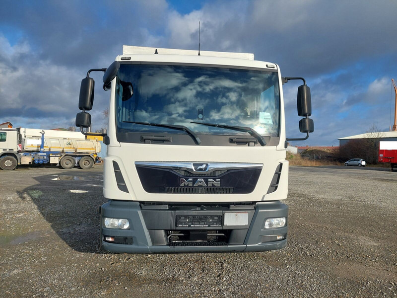 MAN TGL 8.190 L 4x2 Euro 6 LBW AHK - Kravas automašīna ar tentu: foto 3 MAN TGL 8.190 L 4x2 Euro 6 LBW AHK - Kravas automašīna ar tentu: foto 3
