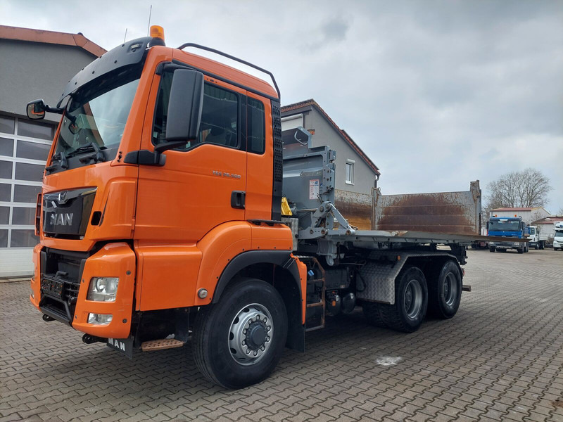 MAN TGS 26.500 Hydrodrive Schwarzmüller Wechselsystem SZM - Kravas automašīna pašizgāzējs: foto 1 MAN TGS 26.500 Hydrodrive Schwarzmüller Wechselsystem SZM - Kravas automašīna pašizgāzējs: foto 1