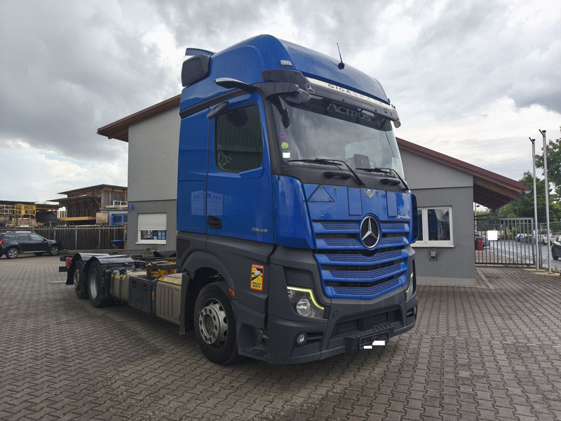Mercedes-Benz Actros 2545 BDF - Konteineru vedējs/ Kravas automašīna ar noņemamā virsbūve: foto 2 Mercedes-Benz Actros 2545 BDF - Konteineru vedējs/ Kravas automašīna ar noņemamā virsbūve: foto 2
