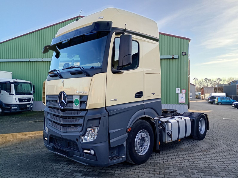 Mercedes-Benz Actros 1845 - Vilcējs: foto 1 Mercedes-Benz Actros 1845 - Vilcējs: foto 1