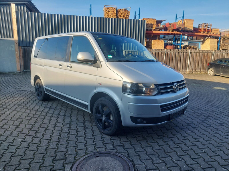 Volkswagen Transporter Multivan AHK Doppelklima Tisch Leder 7-Sitzer - Mikroautobuss, Pasažieru furgons: foto 2 Volkswagen Transporter Multivan AHK Doppelklima Tisch Leder 7-Sitzer - Mikroautobuss, Pasažieru furgons: foto 2