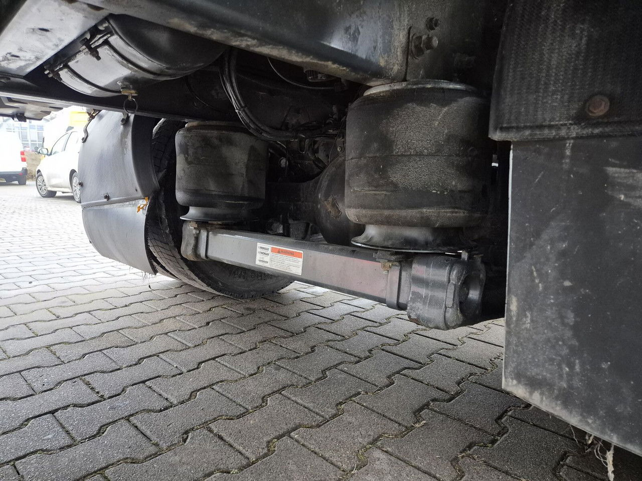 Kravas automašīna ar slēgto virsbūvi DAF LF 220: foto 22