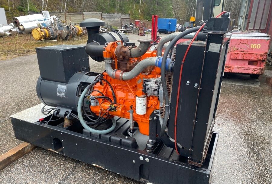 Diversen ECP34 2S4 - Iveco Engine,126kVA,New oils, filters, Mecc Alte ECP34 2S4 - Elektroģenerators: foto 2 Diversen ECP34 2S4 - Iveco Engine,126kVA,New oils, filters, Mecc Alte ECP34 2S4 - Elektroģenerators: foto 2