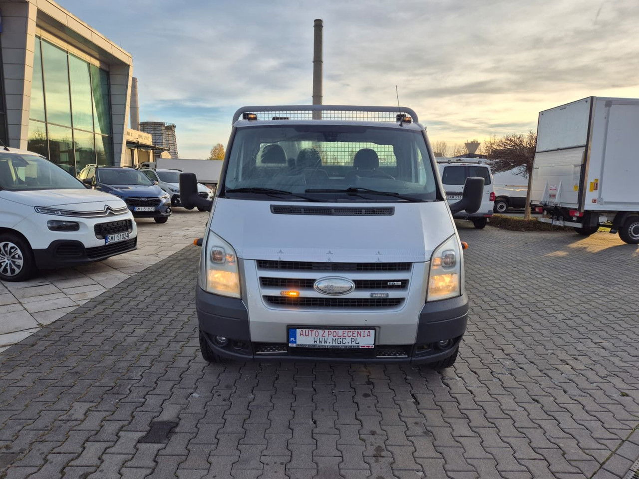 Ford Transit 350 2.4 TDCi / Very Strong Hiab / 1 Owner / Serviced - Automašīna ar kravas platformu: foto 3 Ford Transit 350 2.4 TDCi / Very Strong Hiab / 1 Owner / Serviced - Automašīna ar kravas platformu: foto 3