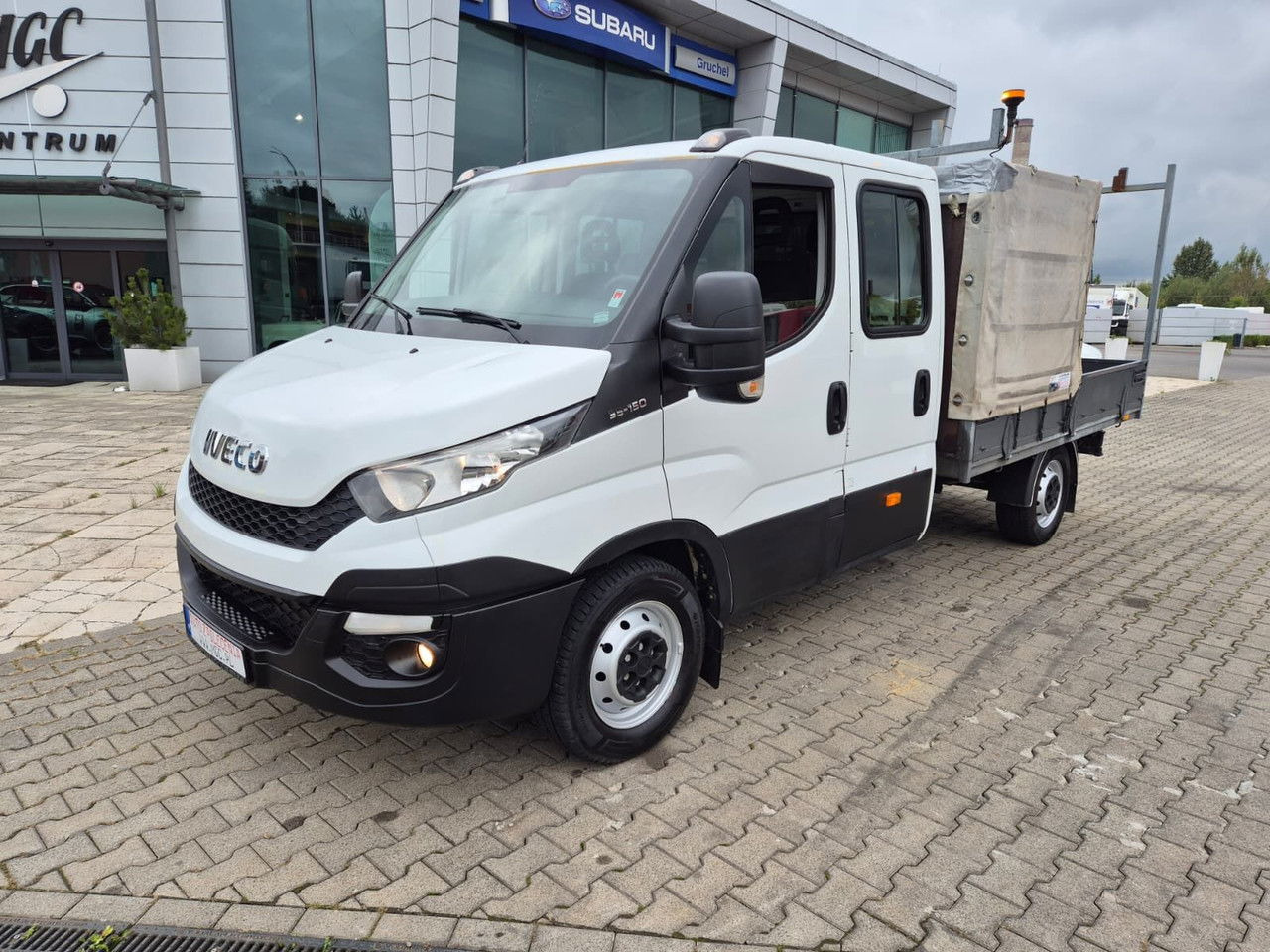 Iveco Daily 35 35S15 / Doka / 1 Owner / LOW KM / 7 Seats - Automašīna ar kravas platformu: foto 1 Iveco Daily 35 35S15 / Doka / 1 Owner / LOW KM / 7 Seats - Automašīna ar kravas platformu: foto 1