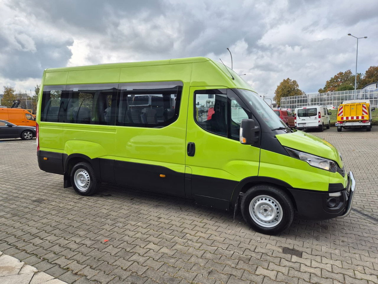 Iveco Daily 35S12 Hi-Matic / 10 Seats / Super Condition - Mikroautobuss, Pasažieru furgons: foto 5 Iveco Daily 35S12 Hi-Matic / 10 Seats / Super Condition - Mikroautobuss, Pasažieru furgons: foto 5