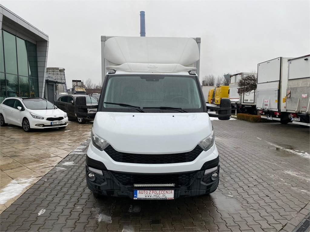 Iveco Daily 35S14 / 2X WEBASTO / NEW SERVICE / BAR LIFT - Kravas automašīna refrižerators: foto 3 Iveco Daily 35S14 / 2X WEBASTO / NEW SERVICE / BAR LIFT - Kravas automašīna refrižerators: foto 3