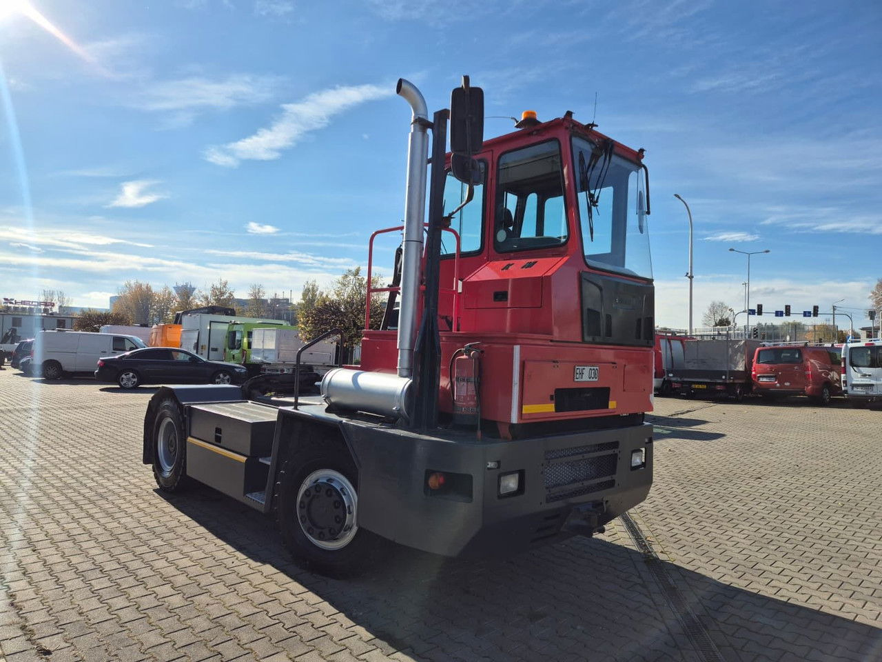 Kalmar TR618i / 1 Owner / LOW KM / Works Great / NEW Tire S - Termināļa traktors: foto 5 Kalmar TR618i / 1 Owner / LOW KM / Works Great / NEW Tire S - Termināļa traktors: foto 5